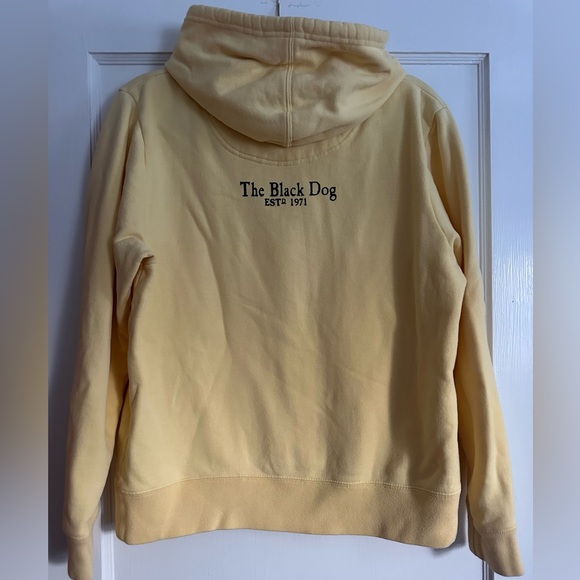 Black Dog Yellow Sweatshirt - Picture 2 of 3